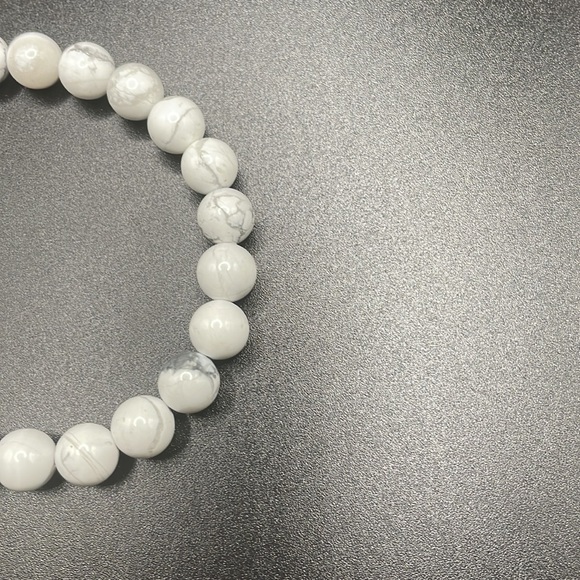 Howlite bracelet - Picture 3 of 5